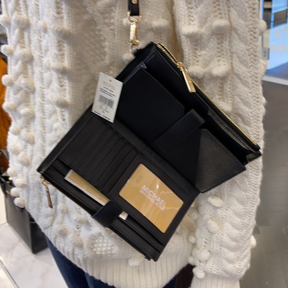 MICHAEL KORS LARGE DOUBLE ZIP WRISTLET WALLET BLK - Picture 3 of 16